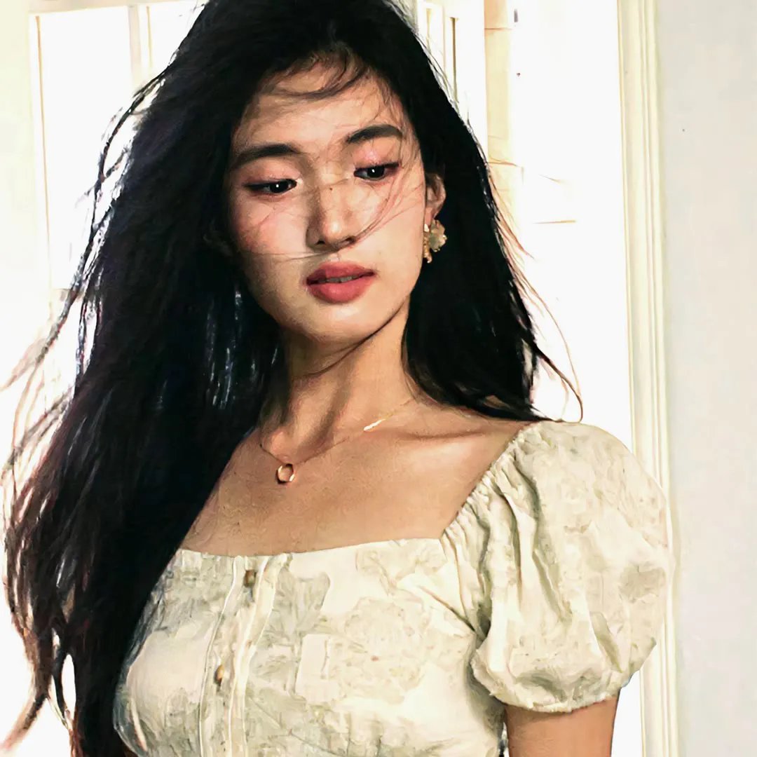 37号房间：约翰尼·雷德斯神秘之死